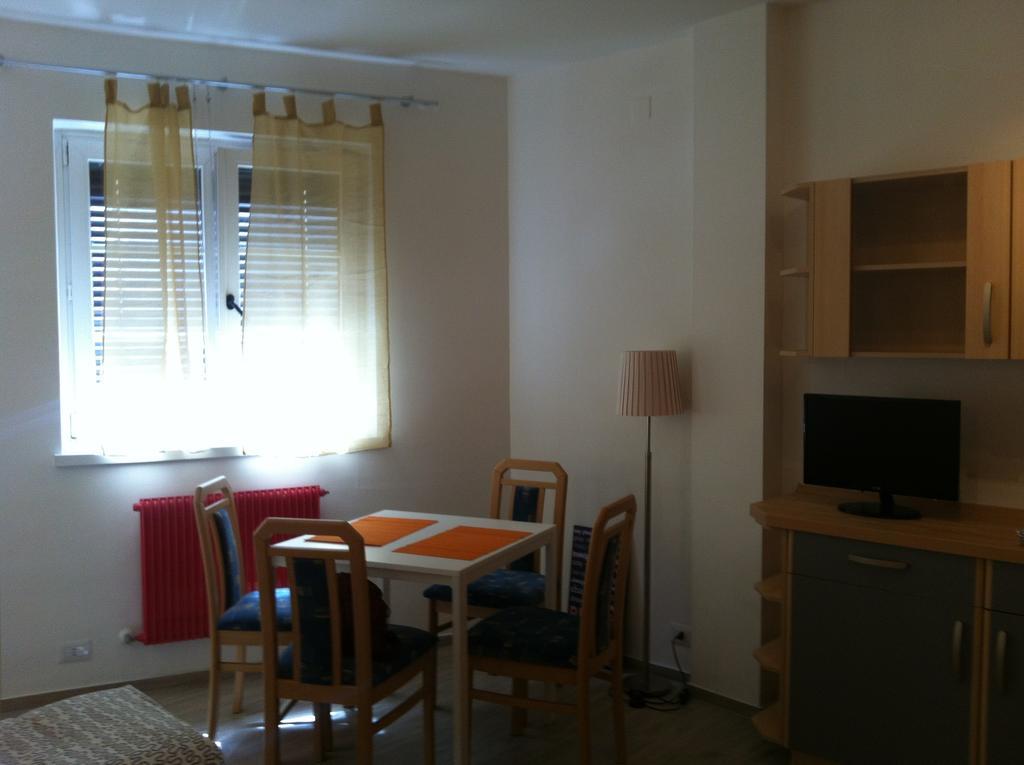 Casa Laurino In Centro A Bolzano Quarto foto